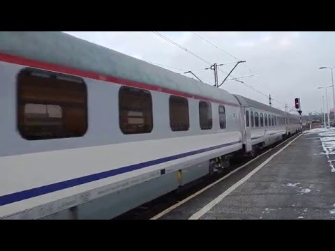 EU07-317 + IC WYSPIAŃSKI z Przemyśla Gł. do Wrocławia Gł. wjeżdża na dworzec Rzeszów Gł. 18.01.2016