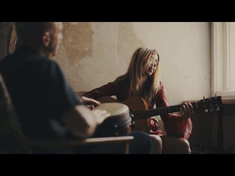 Hanna Leess - Rainbows // Hauskonzerte Session