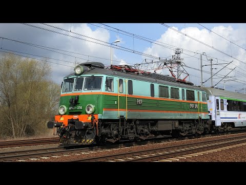 EP07-376 z IC 56104/5 Jeziorak do Wrocławia i EP09-041 z IC 6502/3 Heweliusz do Gdyni. +RP1