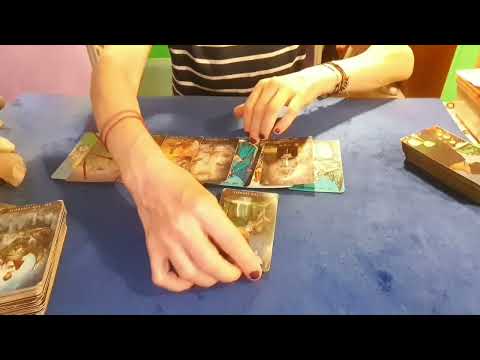 QUE  SIENTE CUANDO TE VE O VE TUS FOTOS /ESTADOS/PUBLICACIONES O TE VE EN SU MENTE.PALABRAS SUELTAS