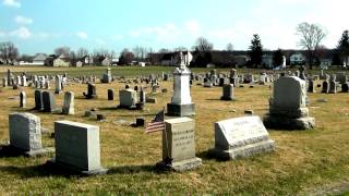 preview picture of video 'A visit to the Columbus NJ Cemetery'
