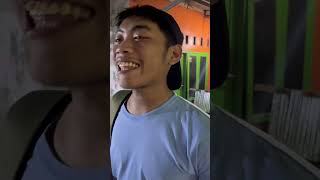 Download lagu Siapkan pantun anda kalo lewat sini mp3 Download lagu Siapkan pantun anda kalo lewat sini mp3