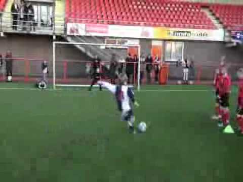 Tijs scoort penalty tegen Volendam F1