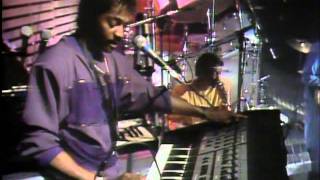 Kool and the Gang LIVE (complete version) - No Show - Too Hot (2 in 1)