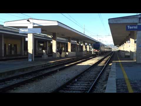 IC 534 con E402B in arrivo a Terni