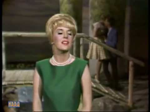 Molly Bee - "You Don't Know Me" (1966)