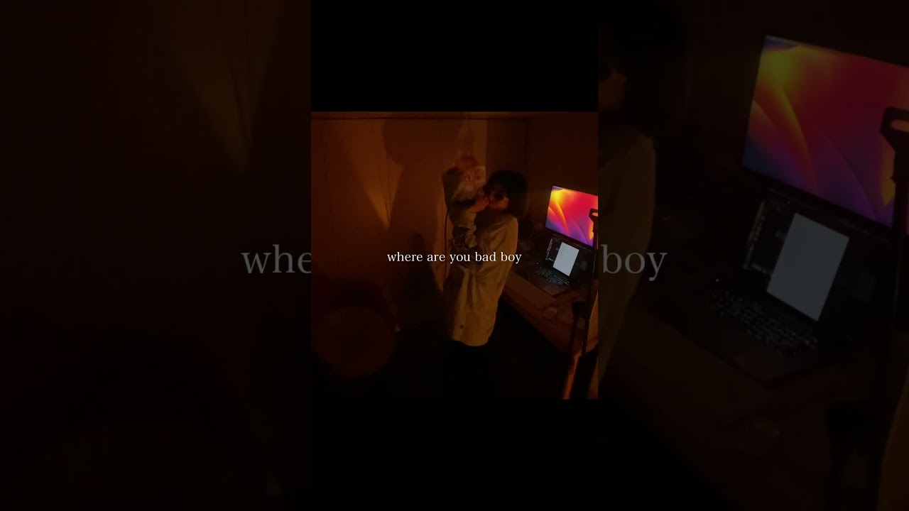 7co_Lonely in Gorgeous