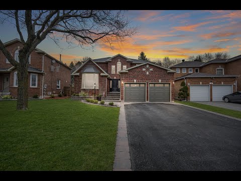 17 Meekings Drive , Ajax