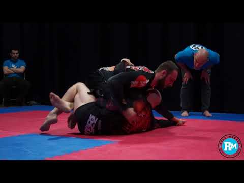 Jim Burman vs Matty Holmes, Submitting Things 16 man no-gi sub only tournament Round 1
