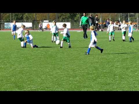 F7 SVS - SVS Brandevoort : Tijn Linders scoort (22 sept 2012)