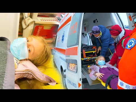🚑 Melissa to the hospital by ambulance ⛷️🤕 she injured her leg on the ski slope