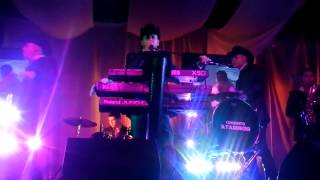 Conjunto Atardecer cantando El peor de mis fracasos en el Fort Cheyenne Las Vegas