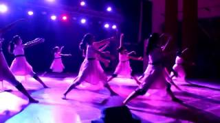 preview picture of video 'Dancers rock at Prayag Sangeet Samiti with contemporary dance forms'