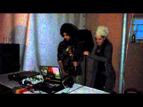 NYAHBINGHI DUB plays "HOLD THEM" - Michael Prophet - Pescara