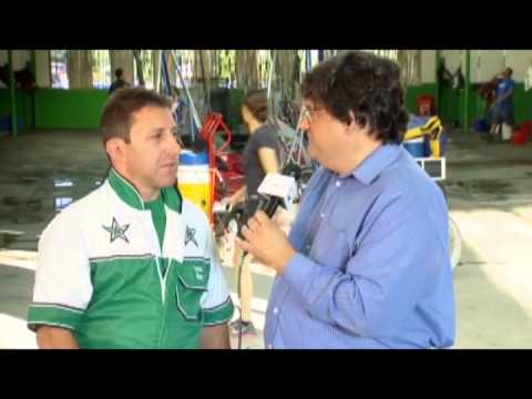 Frank Drucker interviews driver Daniel Dube