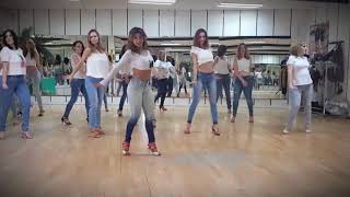 SHAKIRA &quot;Hay Amores&quot; Bachata Lady Style Coreografía By Deisy Carrera.