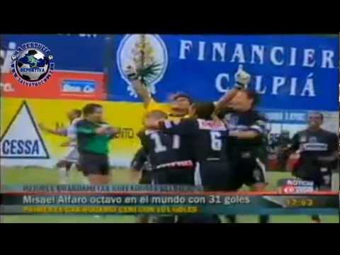 Misael en el top 10  mundial de arqueros goleadores