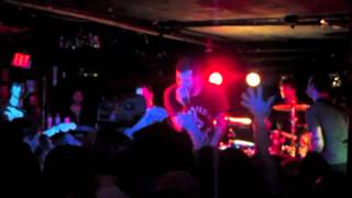 DEFEATER- Home Ain&#39;t Never Home