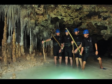 A Day at Río Secreto - Review