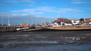 preview picture of video 'Autumn Middle Pier Beach And Lifeboat Anstruther East Neuk Of Fife Scotland'