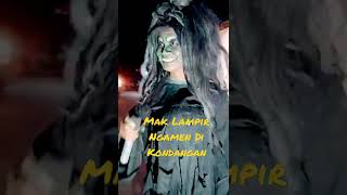 Download lagu Horor Komedi Mak Lampir vs Sundel Bolong [ Bayu Dekor vs Yudhie Anggok ] | @shorts mp3