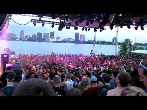 Live in Detroit at the Red Bull Movement/DEMF stage -- Photek (2)