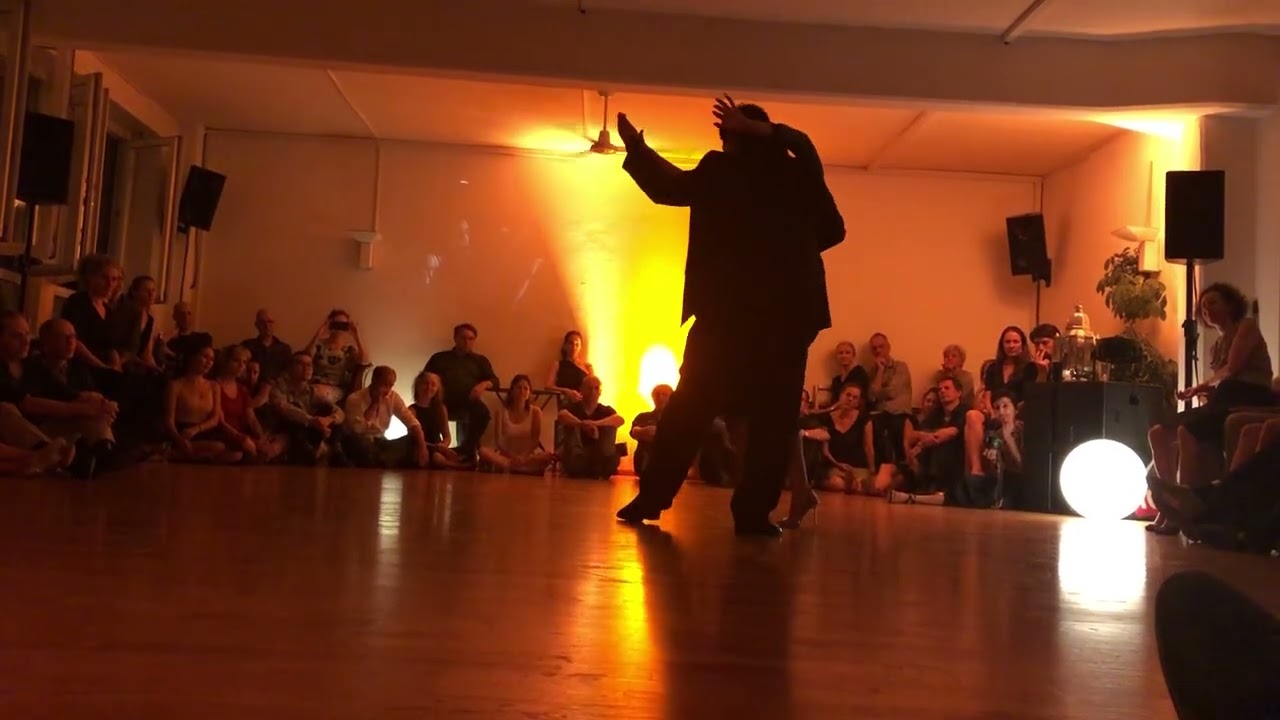 Agustina Piaggio & Carlos Espinoza_5  Milonga "Entre Dos" 16.9.2023 20 Anos goooal!!