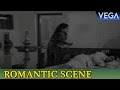 Sukumaran Jayabarathi S Romantic Scene Kaathirunna Nimiksham Movie Scenes