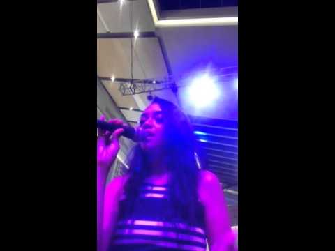 Cant buy me love - Lona cindy