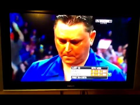 Kevin Painter calls Adrian Lewis a Twat