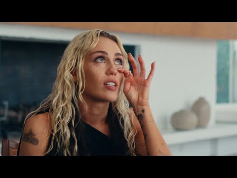 Miley Cyrus REVEALS the TRUTH about ‘Flowers’