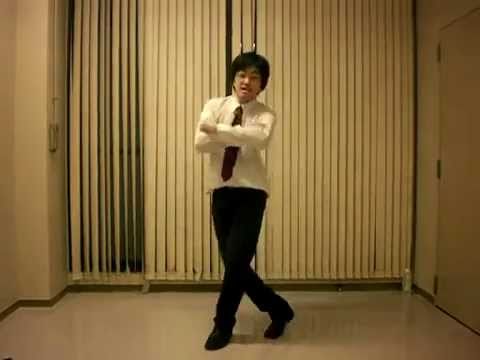 Japanese businessman danced Happy Synthesizer 　おっさんがハッピーシンセサイザ踊