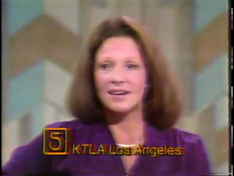 LINDA LAVIN - MIKE DOUGLAS - PROMOTING $5.20 AN HOUR DREAM