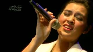 Download lagu RAISA - Pemeran Utama - Live 2013 mp3