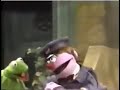 Classic Sesame Street I Love My Elbows