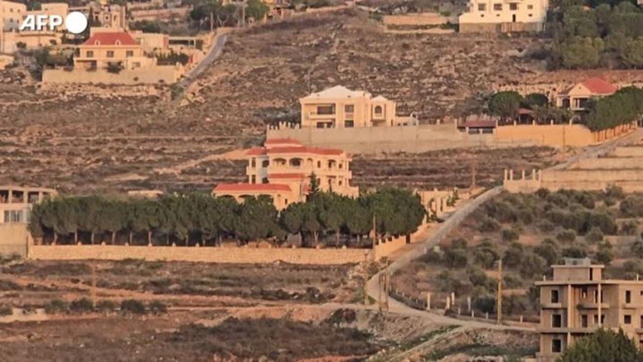 Libano, l'attacco israeliano a un edificio nella parte sud del Paese
