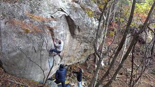 瑞牆山 大面岩下エリア 雷帝[二段]