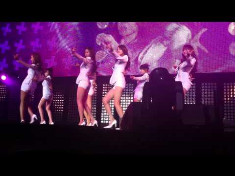 [110611] SM Town in Paris - Girls Generation (SNSD): Tell Me Your Wish (Genie)