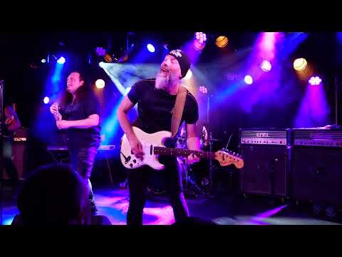 Kaasin:   Dead man's hand