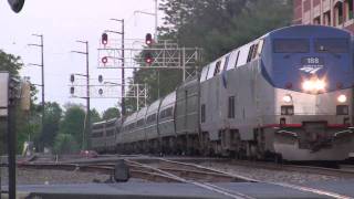 preview picture of video 'VRE & Amtrak's Crescent at Manassas, VA'