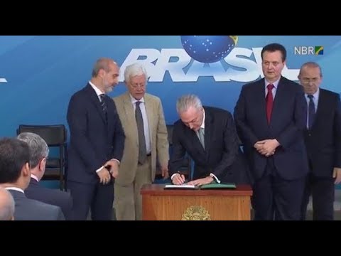 Flexibilização do programa 'A Voz do Brasil' é sancionada