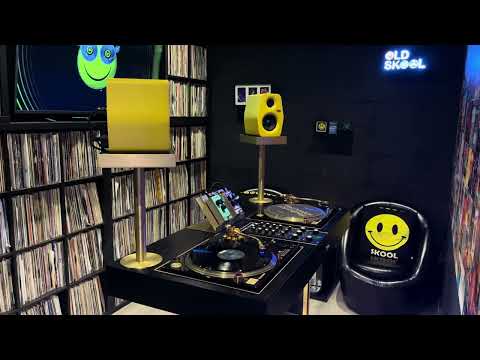 MC Tunes vs 808 State - The Only Rhyme That Bites (Extended Version)