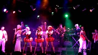 ShadowboxLive: Santa's Got a Brand New Bag