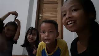 Download lagu AKSI BOCAH MAIN GAME BATU GUNTING KERTAS BIKIN HEBOH mp3 Download lagu AKSI BOCAH MAIN GAME BATU GUNTING KERTAS BIKIN HEBOH mp3