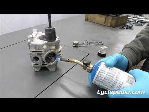 Yamaha Rocker Arm/Camshaft Removal
