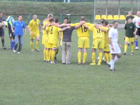 Radość Piasta Strzelce Op. po meczu z Ligota Turawską