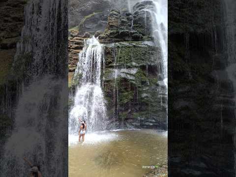Cascada KIKI, Comarca Ngäbe-Buglé. Panamá.