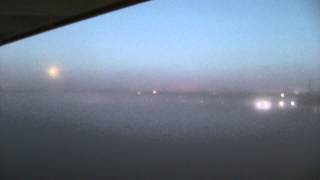 preview picture of video 'Foggy Arrivial In New Orleans'