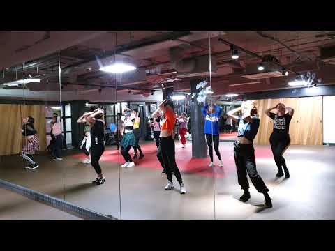 Chung Ha 'Gotta Go' (Parts 3-4) London Kpop Dance Classes by DGC Dance