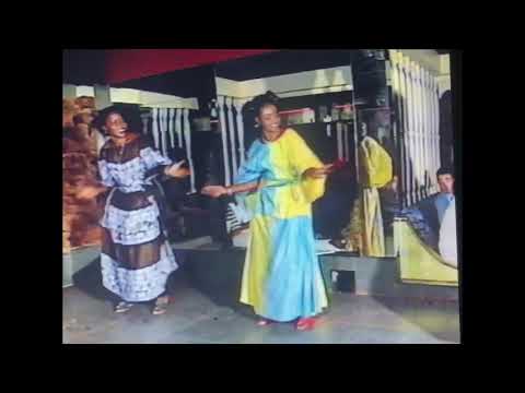 Djanka La Divine - Malaka ( Parade des artistes Guinéens 1993-1994)